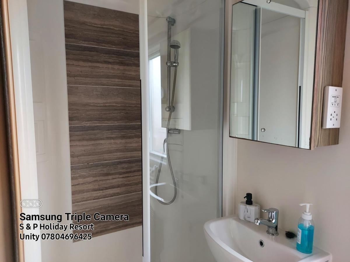 149 Holiday Resort Unity 3 Bedroom Passes Included برين المظهر الخارجي الصورة